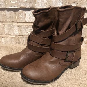 Mossimo Boots